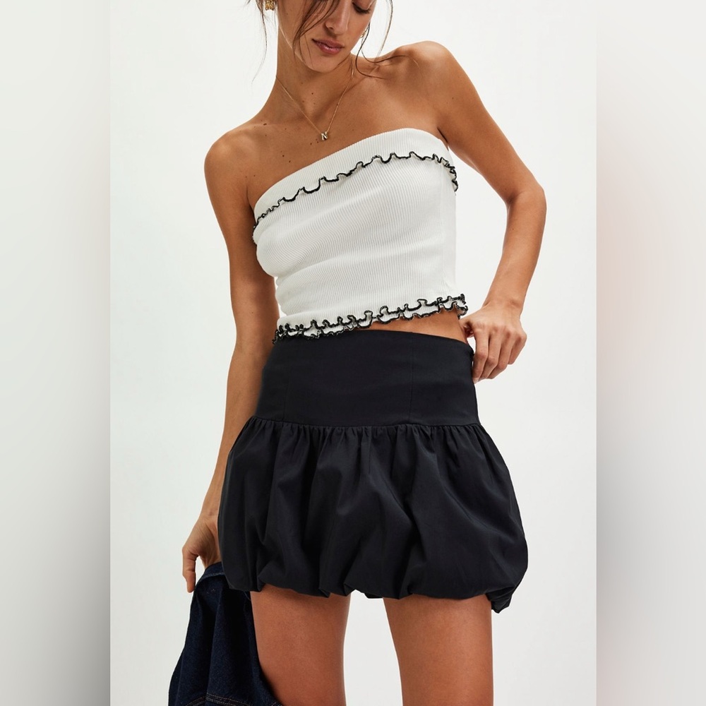 Free People Elodie Bubble Mini Skirt in Black size 10 NWT